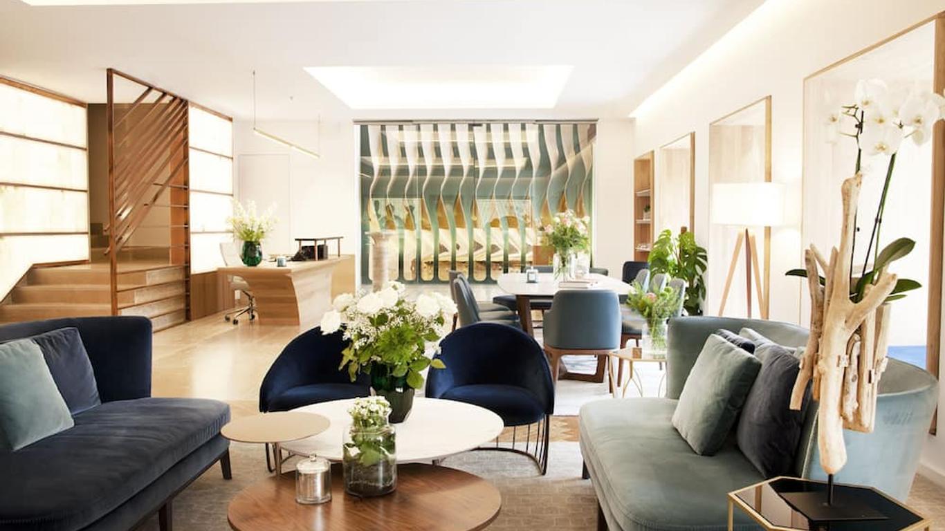 Lasala Plaza Hotel - Adults Only